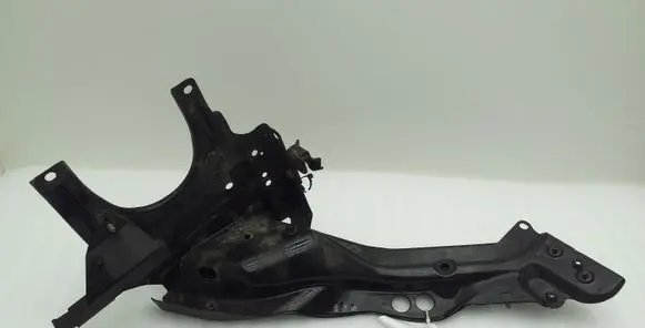 Mercedes-Benz CLS C219 Top upper radiator support slam panel A1298172820