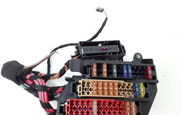 Audi A6 S6 C6 4F Fuse module 4F2971845A