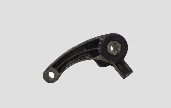 Volvo V40 Engine mounting bracket