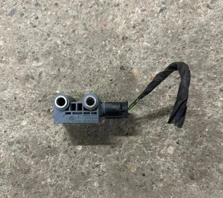 BMW 5 F10 F11 Airbag deployment crash/impact sensor 9159315