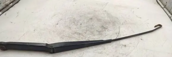 BMW X3 E83 Front wiper blade arm 7051666