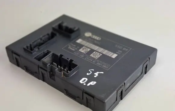 Audi A5 8T 8F Seat control module 8T0959760C 00010855