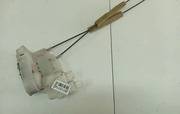 Subaru Legacy Front door lock