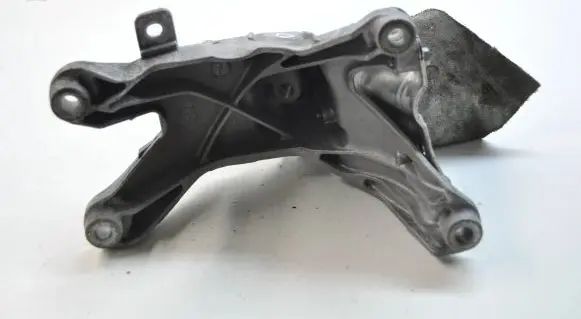 Audi A5 Sportback 8TA Engine mounting bracket