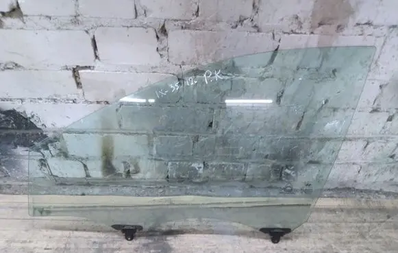 Hyundai ix35 Front door window glass four-door