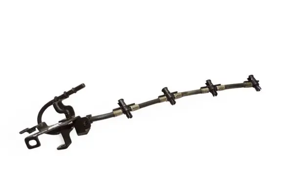 KIA Sorento Fuel injector supply line/pipe STD