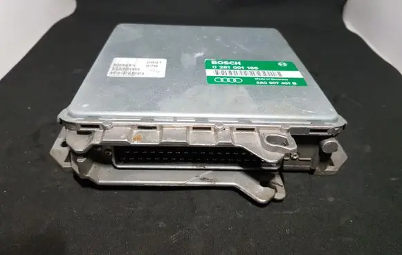 Audi 80 90 S2 B4 Engine control unit/module 0261001185 8A0907401B