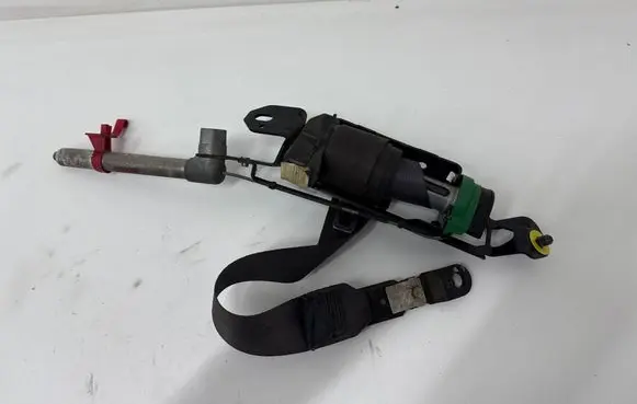 Volvo V70 Front seatbelt 8626240