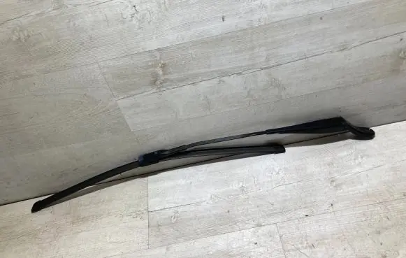 Citroen C3 Aircross Front wiper blade arm 39079979