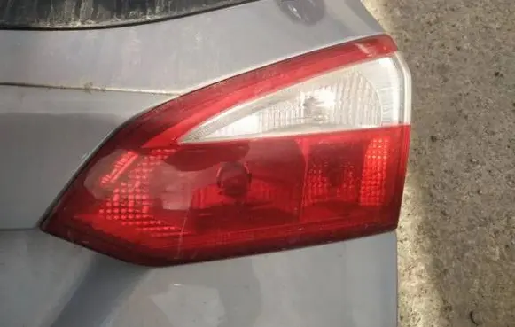 Ford Focus Tailgate rear/tail lights