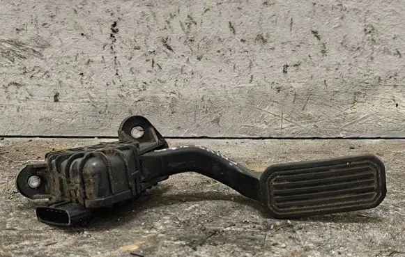 Toyota Prius (XW20) Accelerator throttle pedal 7812047050 1988003200