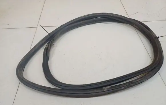 Honda Accord Rubber seal front coupe door