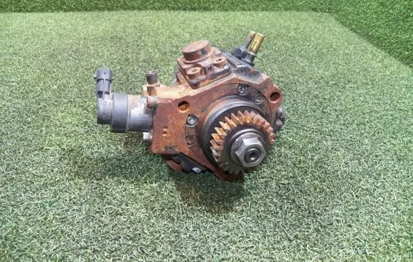 Renault Trafic II (X83) Fuel injection high pressure pump 8200912103 0445010234