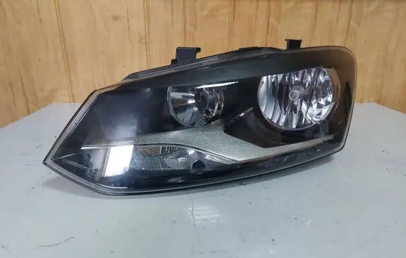 Volkswagen Polo V 6R Headlight/headlamp 6r1941007e