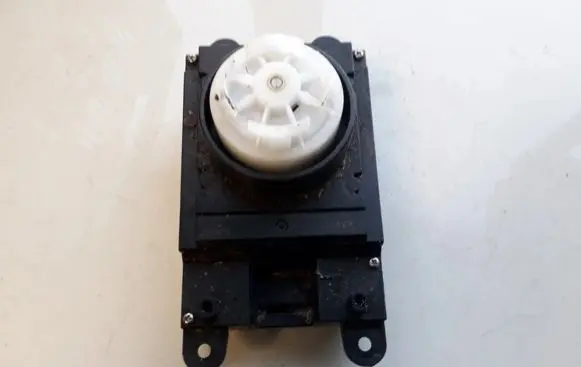 Multifunctional control switch/knob