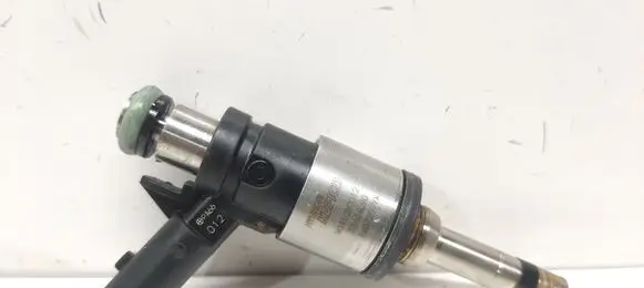Fuel injector
