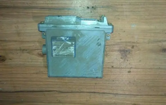 Volvo S40, V40 Engine control unit/module hom7700868321 7700103515a