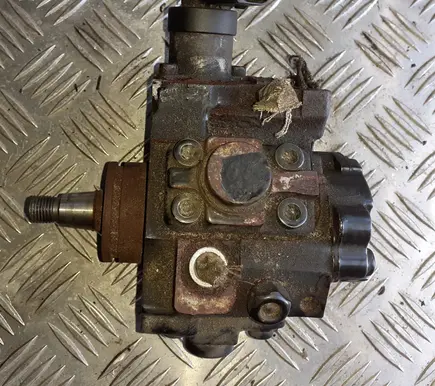 Audi A6 S6 C6 4F Fuel injection high pressure pump 0445010154 059130755S