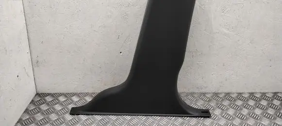 Volvo V70 (B) pillar trim (bottom)