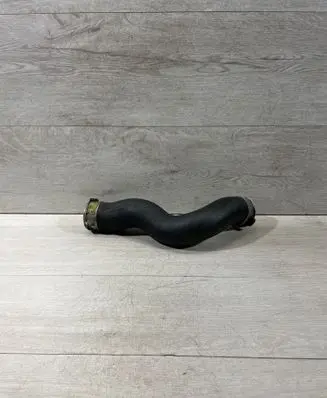 Intercooler hose/pipe