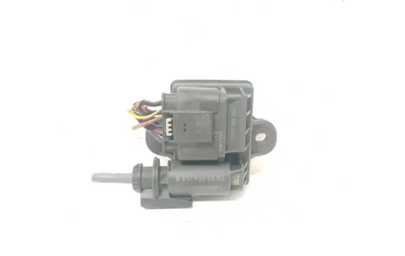 Mercedes-Benz A W176 Glow plug pre-heat relay A6519005502