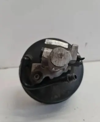 Volkswagen PASSAT B5 Brake booster 4B3612105 834J