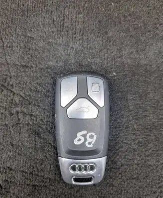 Audi Q7 4M Ignition key/card 4M0959754AJ