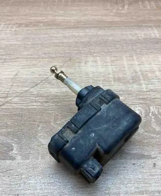 Ford Escort Headlight level adjustment motor 91AG13K198AA 0307851304