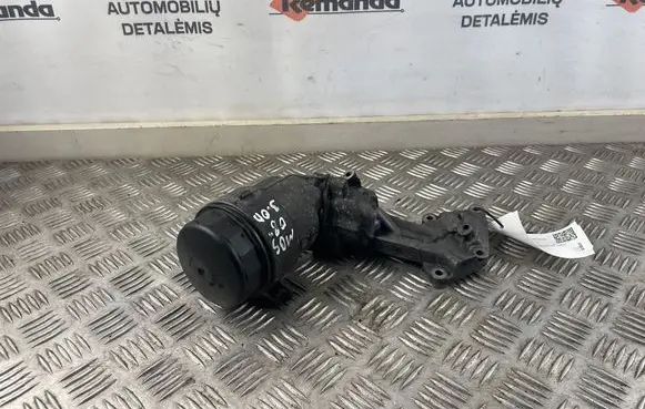 Mercedes-Benz S W221 Oil filter mounting bracket A6421800010