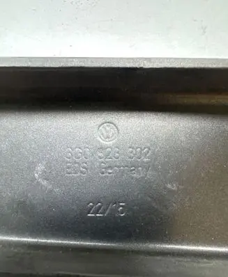 Volkswagen PASSAT B8 Engine bonnet/hood hinges 3g0823302