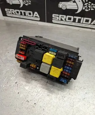 Mercedes-Benz C W203 Fuse box set 2035453001 5DK00848552