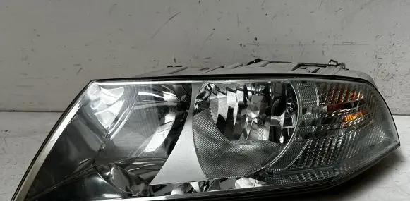 Skoda Octavia Mk2 (1Z) Headlight/headlamp VP4SHX13K046BA