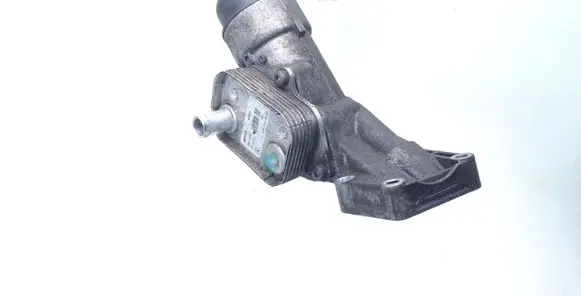 Mercedes-Benz Vaneo W414 Oil filter mounting bracket A6681800065 A6681800210