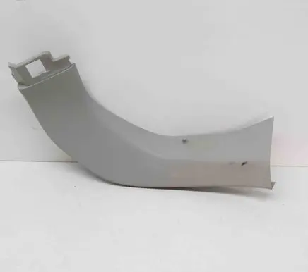 Nissan Leaf II (ZE1) Tailgate trim 909025SH0A