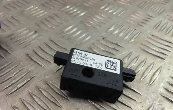 BMW X3 G01 Aerial antenna amplifier 9389560