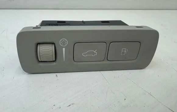 Volvo XC90 Tailgate opening switch 31394546