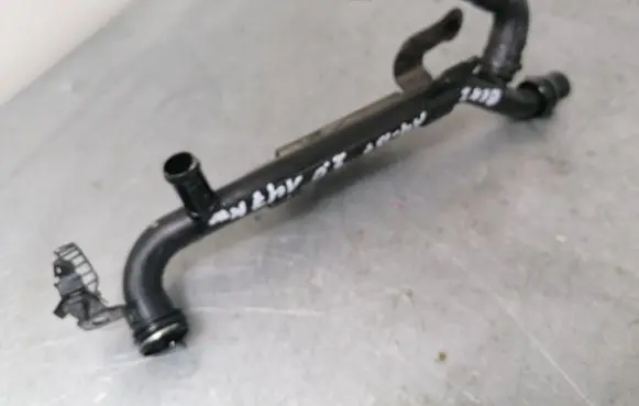 Audi A4 S4 B7 8E 8H Engine coolant pipe/hose 06D121065