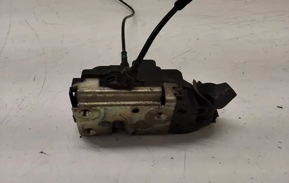 Renault Megane II Front door lock RA03R30Y