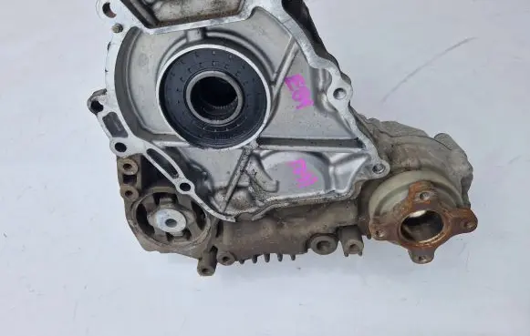 BMW X1 E84 Gearbox transfer box case 7619176 7619181