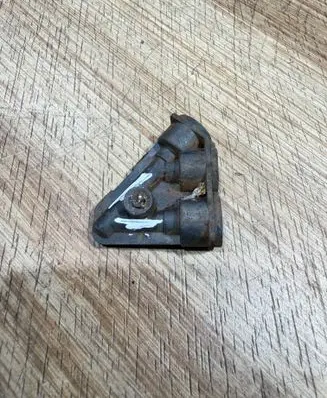 Mercedes-Benz E W211 Air suspension valve block A2113280089