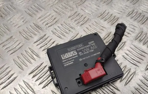 Volkswagen PASSAT B8 Gateway control module 3Q0907530C
