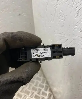 Chrysler Voyager Airbag deployment crash/impact sensor 04727069ad