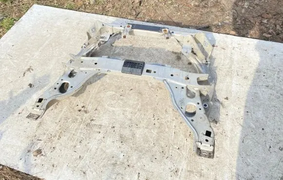 BMW 1 E81 E87 Front subframe 4609432682