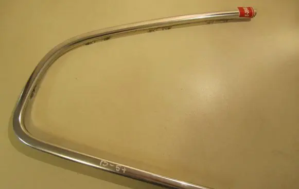 Volkswagen PASSAT B5.5 Rear side glass trim 3B5853346A
