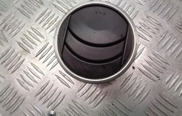 Mazda 6 Dashboard side air vent grill/cover trim