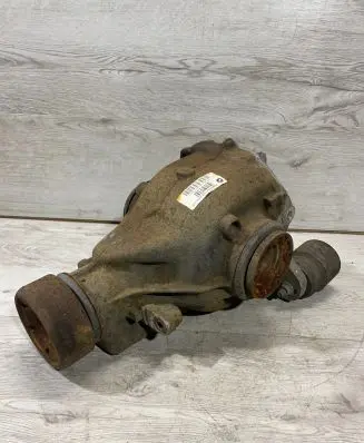 BMW X3 E83 Rear differential 7586018 EZJ99W323 900007080201007