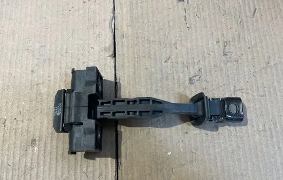 BMW X3 G01 Front door check strap stopper 7390686