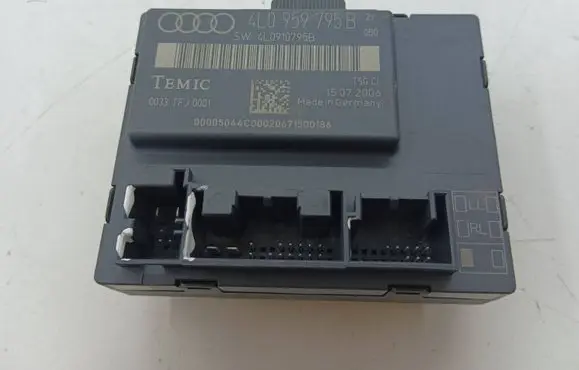 Audi Q7 4L Door control unit/module 4L0959795B
