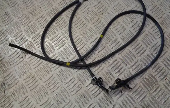 Mitsubishi Outlander Windshield washer spray nozzle 