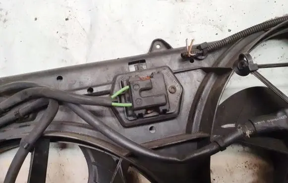 Ford Focus Coolant fan relay 3134503072 USED